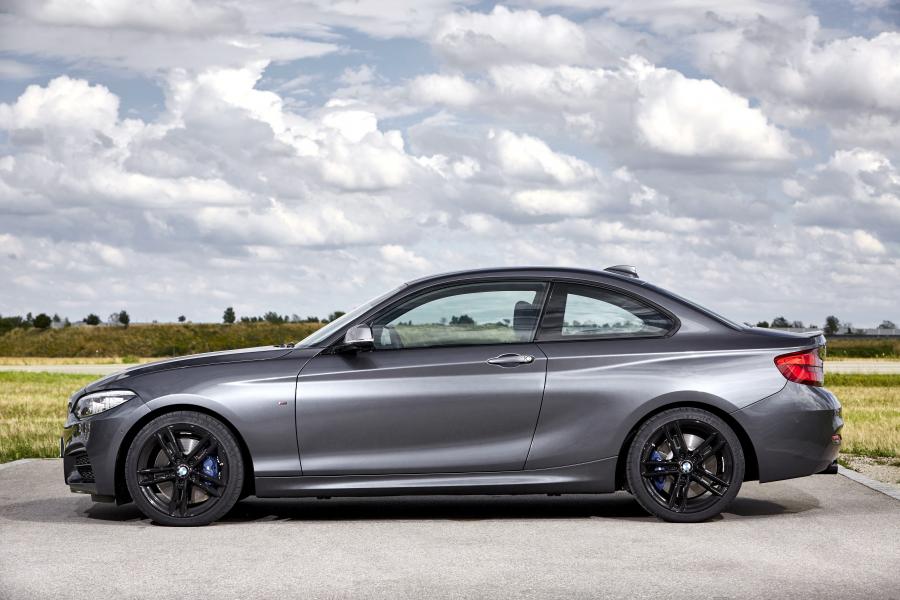  BMW M240i xDrive Coupe 2017 года  (WW) (фото 69 из 116)